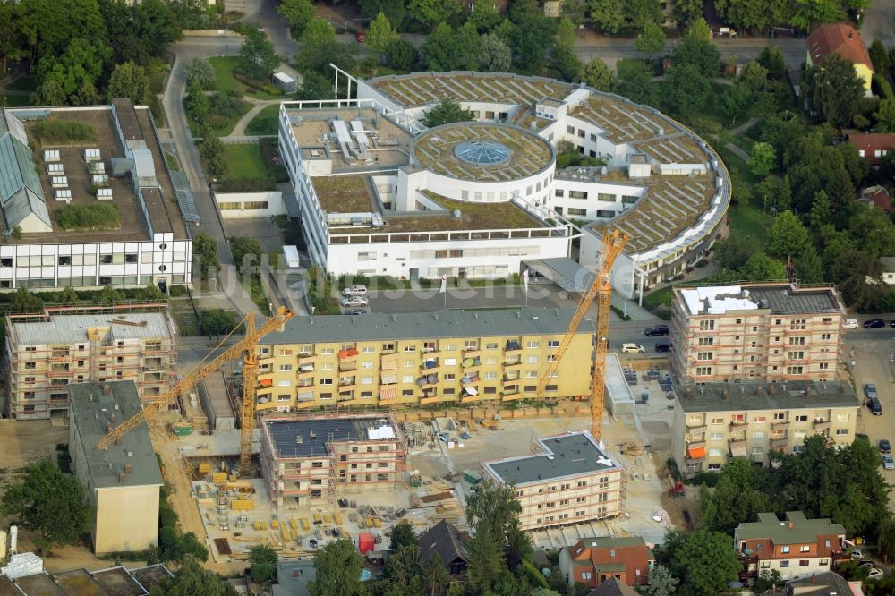 Luftaufnahme Berlin - Baustelle zum Wohnhaus- Neubau der Baugenossenschaft IDEAL eG in Berlin