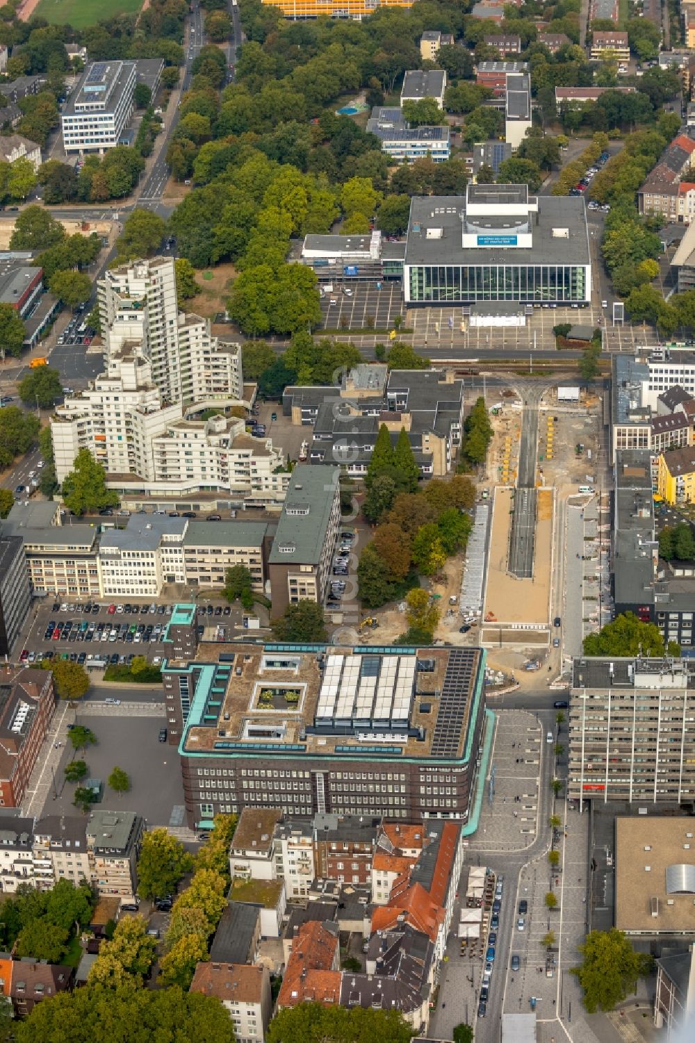 Luftaufnahme Gelsenkirchen - Baustelle zur Erneuerung und Sanierung des Straßenverlaufes der Ebertstraße in Gelsenkirchen im Bundesland Nordrhein-Westfalen, Deutschland