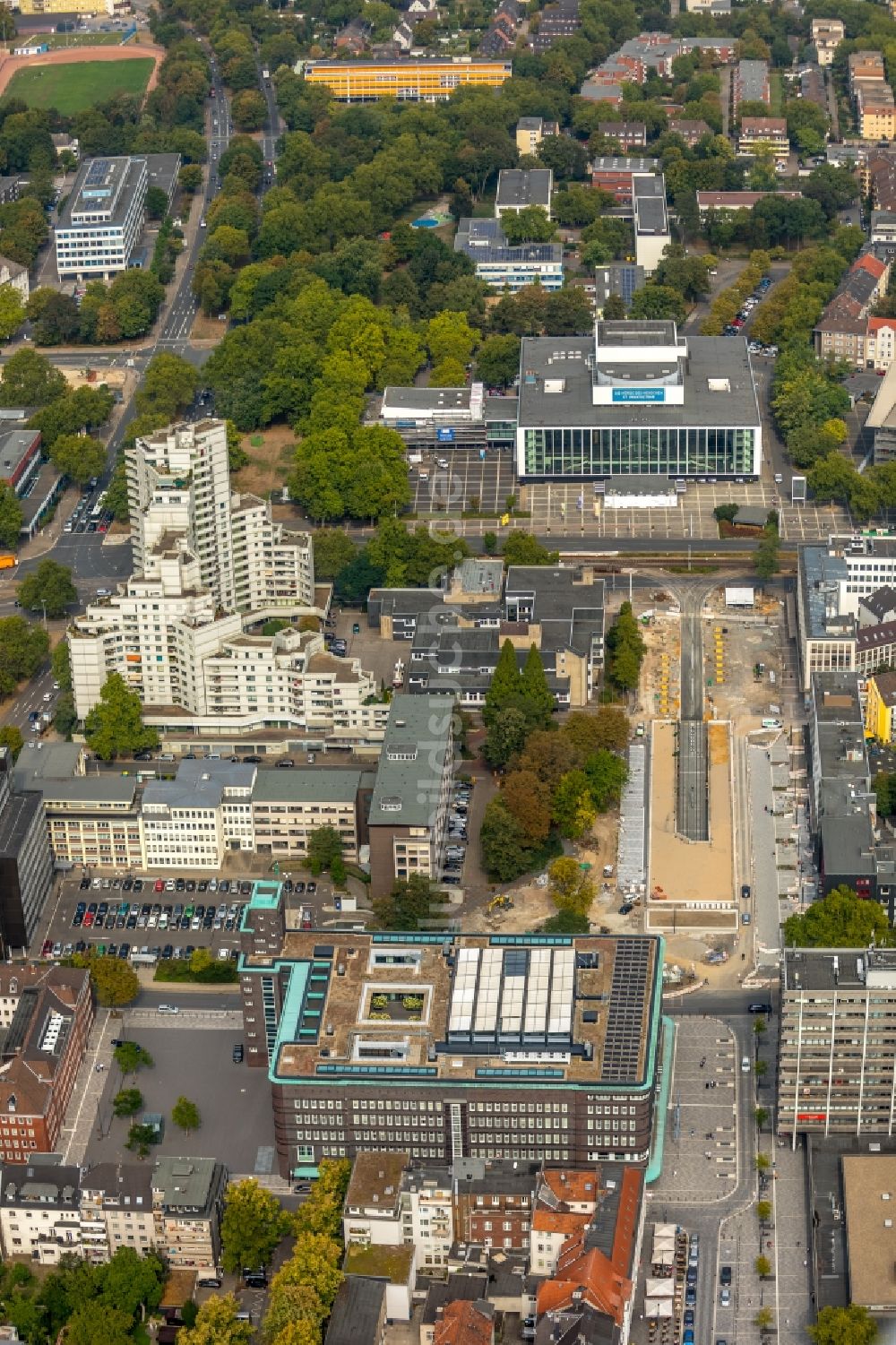 Gelsenkirchen aus der Vogelperspektive: Baustelle zur Erneuerung und Sanierung des Straßenverlaufes der Ebertstraße in Gelsenkirchen im Bundesland Nordrhein-Westfalen, Deutschland