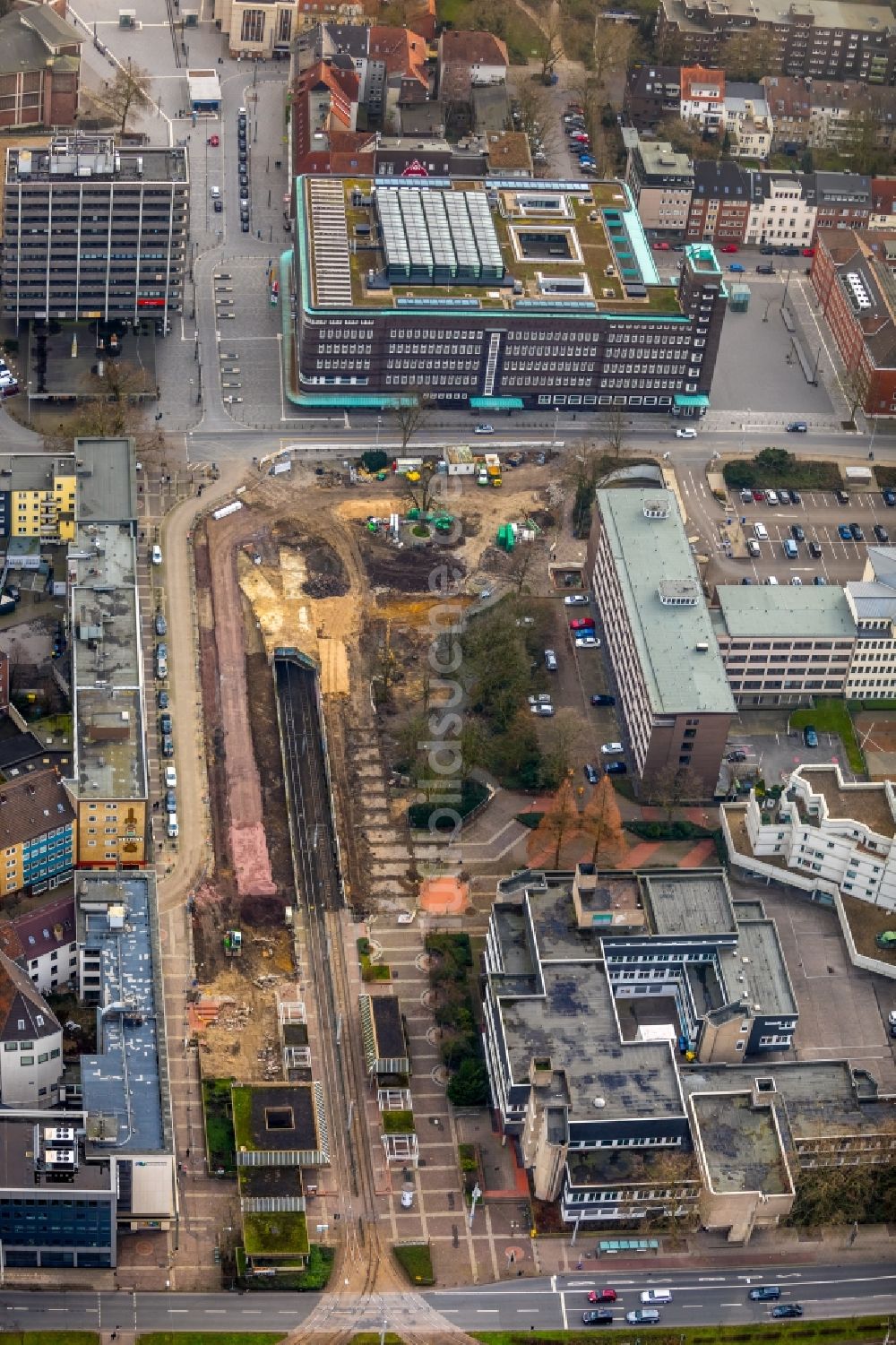 Luftaufnahme Gelsenkirchen - Baustelle zur Erneuerung und Sanierung des Straßenverlaufes der Ebertstraße in Gelsenkirchen im Bundesland Nordrhein-Westfalen, Deutschland