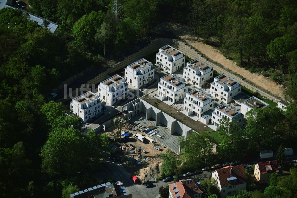 Luftaufnahme Potsdam - Baustelle zur Errichtung eines KITA- Kindergarten im Einsteinquartier in Potsdam im Bundesland Brandenburg, Deutschland