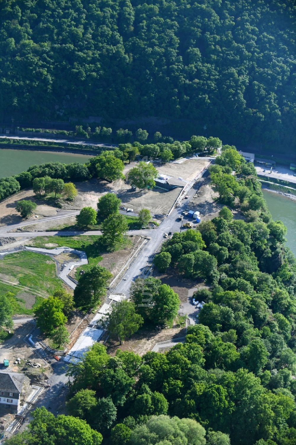 Luftbild St. Goarshausen - Baustelle zur Errichtung einer neuen Parkanlage Besucherzentrum Auf der Loreley am Loreleyplateau in St. Goarshausen im Bundesland Rheinland-Pfalz, Deutschland