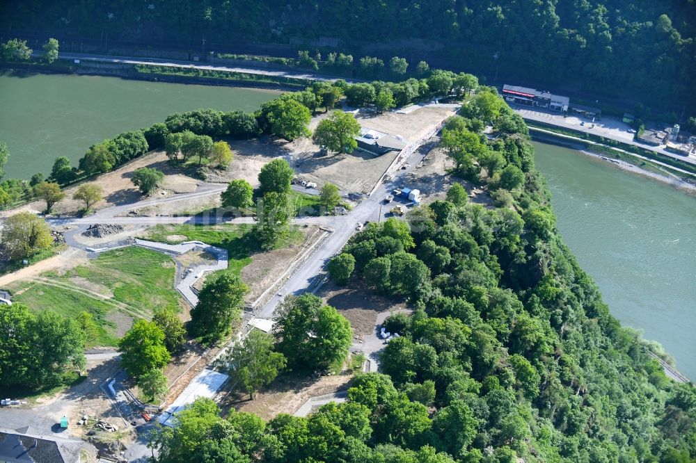 Luftaufnahme St. Goarshausen - Baustelle zur Errichtung einer neuen Parkanlage Besucherzentrum Auf der Loreley am Loreleyplateau in St. Goarshausen im Bundesland Rheinland-Pfalz, Deutschland