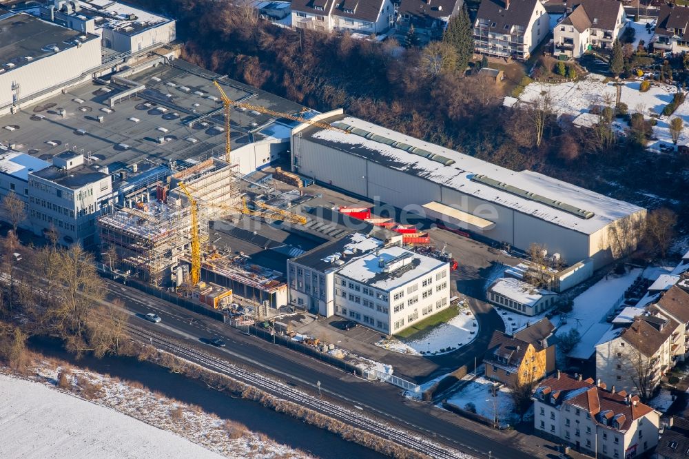 Luftaufnahme Arnsberg - Baustelle zur Erweiterung des Firmenstandorts der Wepa Hygieneprodukte GmbH im Ortsteil Müschede in Arnsberg im Bundesland Nordrhein-Westfalen