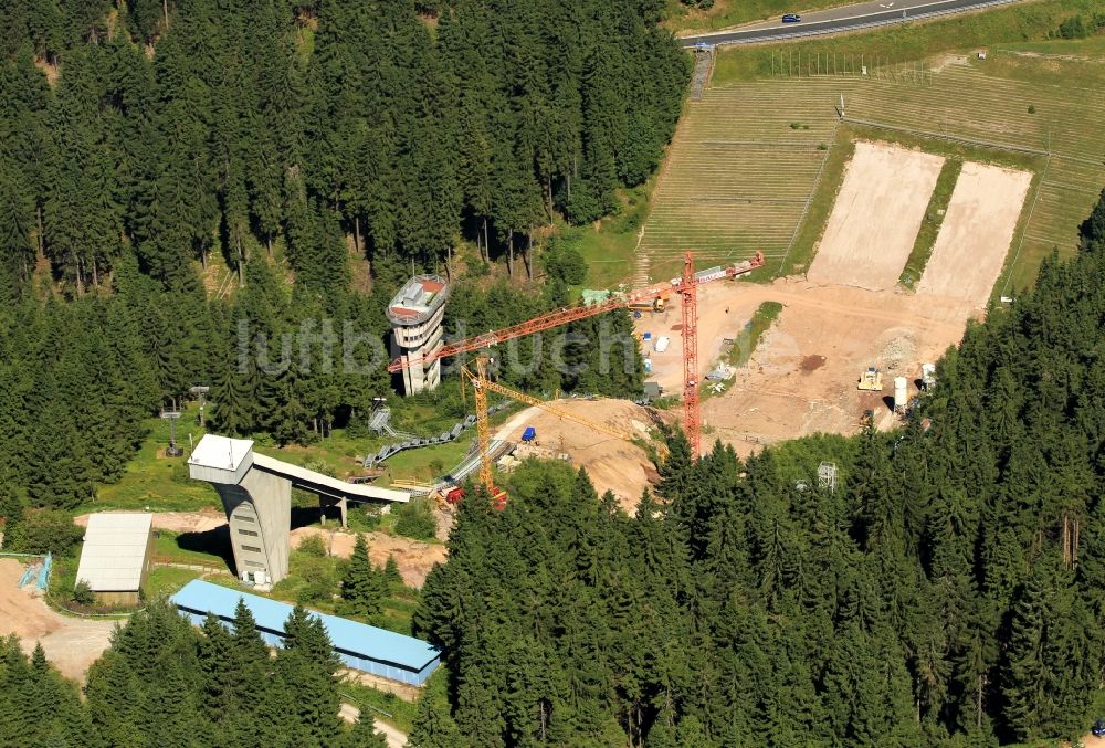 Oberhof von oben - Baustelle zur Erweiterung und Modernisierung der Sportanlage - Schanzenanlage am Kanzlersgrund in Oberhof im Bundesland Thüringen