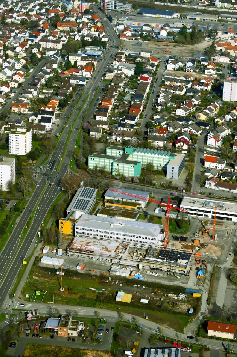 Bensheim von oben - Baustelle zur Erweiterung und Sanierung der Karl-Kübel-Schule in Bensheim im Bundesland Hessen, Deutschland