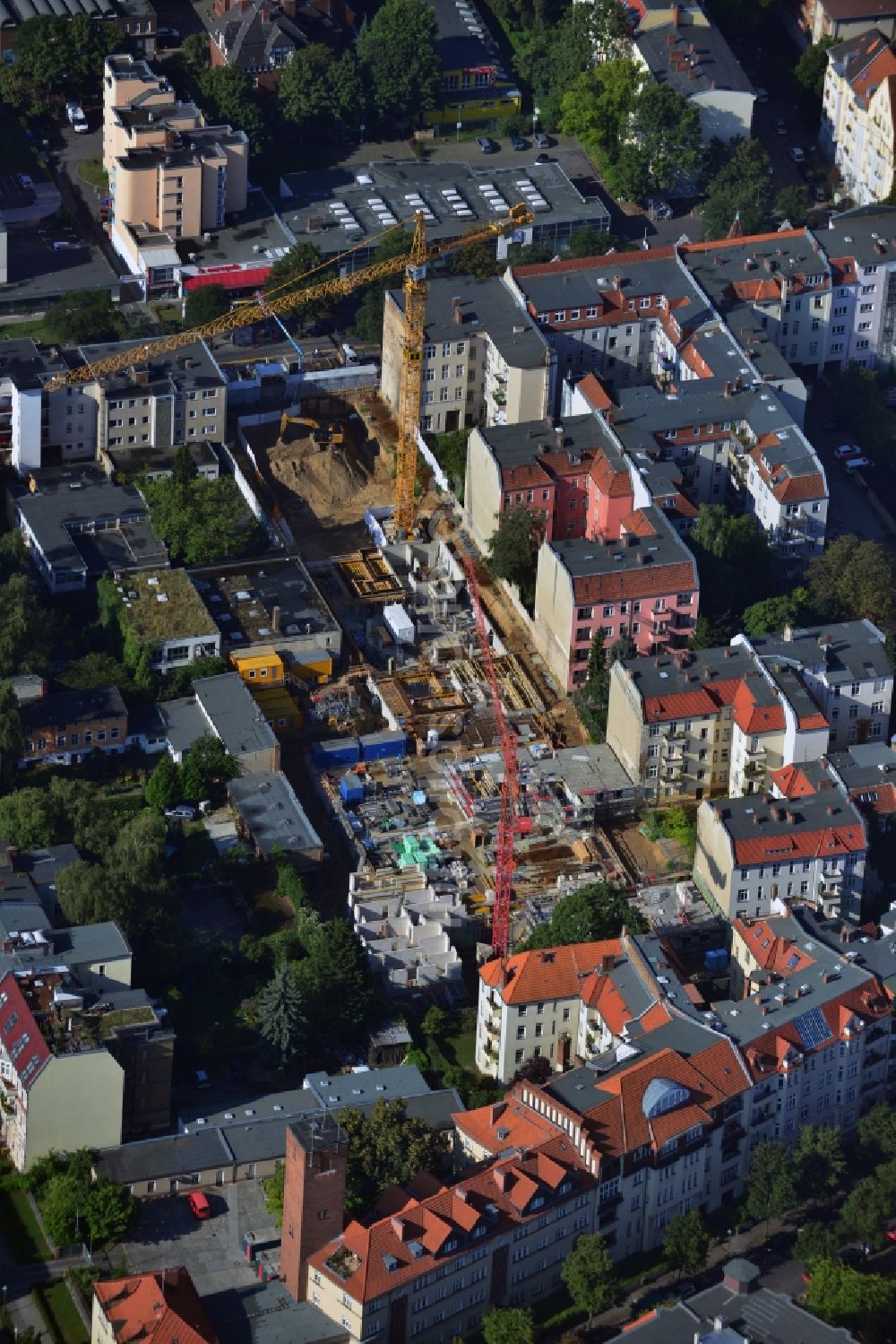 Berlin Steglitz aus der Vogelperspektive: Baustelle zur Lückenbebauung und zum Wohnneubau der Steglitzer Höfe an der Albrechtstraße in Berlin