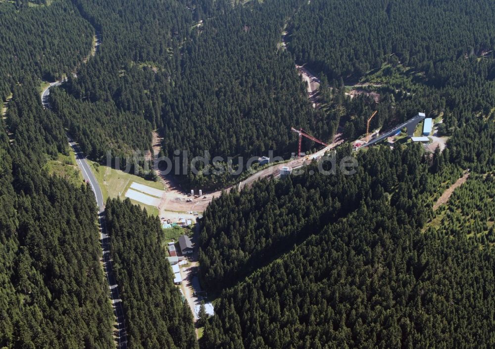 Oberhof von oben - Baustelle zur Modernisierung und zum Umbau der Schanzenanlage - Skisprunganlage im Kanzlersgrund Oberhof in Thüringen