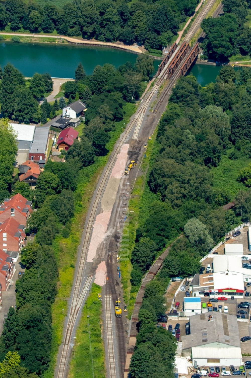 Dorsten aus der Vogelperspektive: Baustelle zur Sanierung des Bahn- Brückenbauwerk in Dorsten im Bundesland Nordrhein-Westfalen