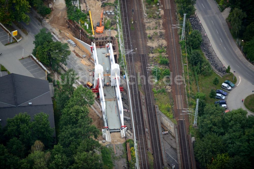 Luftbild Michendorf - Baustelle zur Sanierung des Bahn- Brückenbauwerk in Michendorf im Bundesland Brandenburg