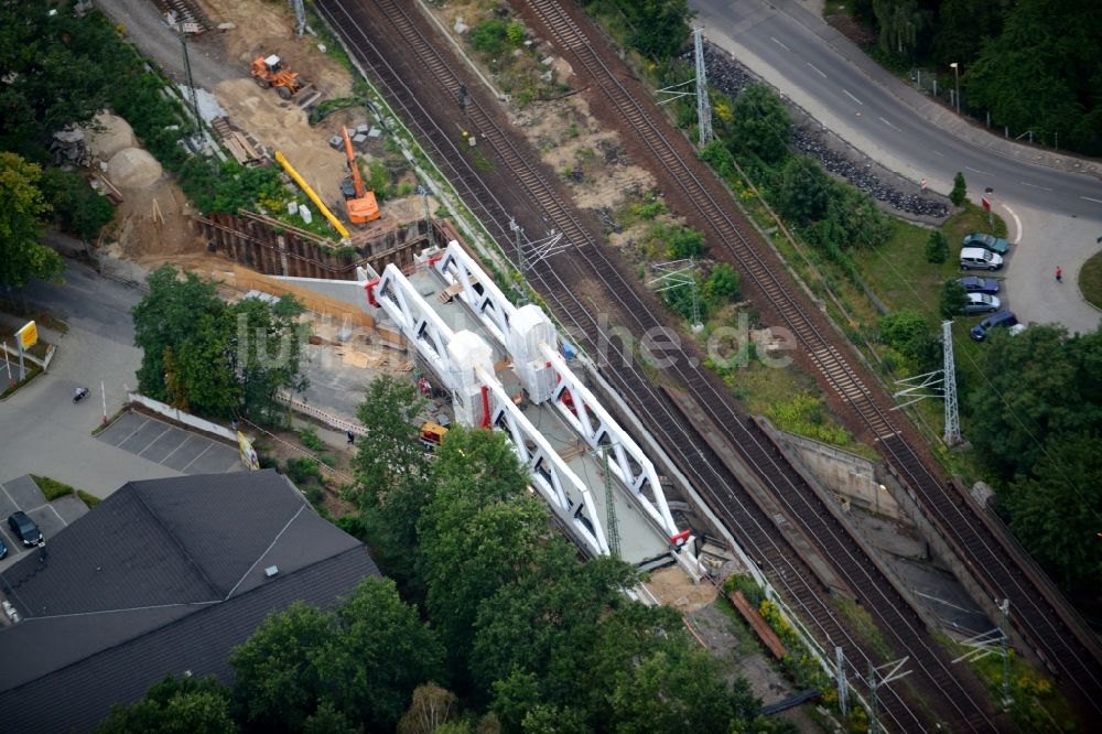 Luftaufnahme Michendorf - Baustelle zur Sanierung des Bahn- Brückenbauwerk in Michendorf im Bundesland Brandenburg