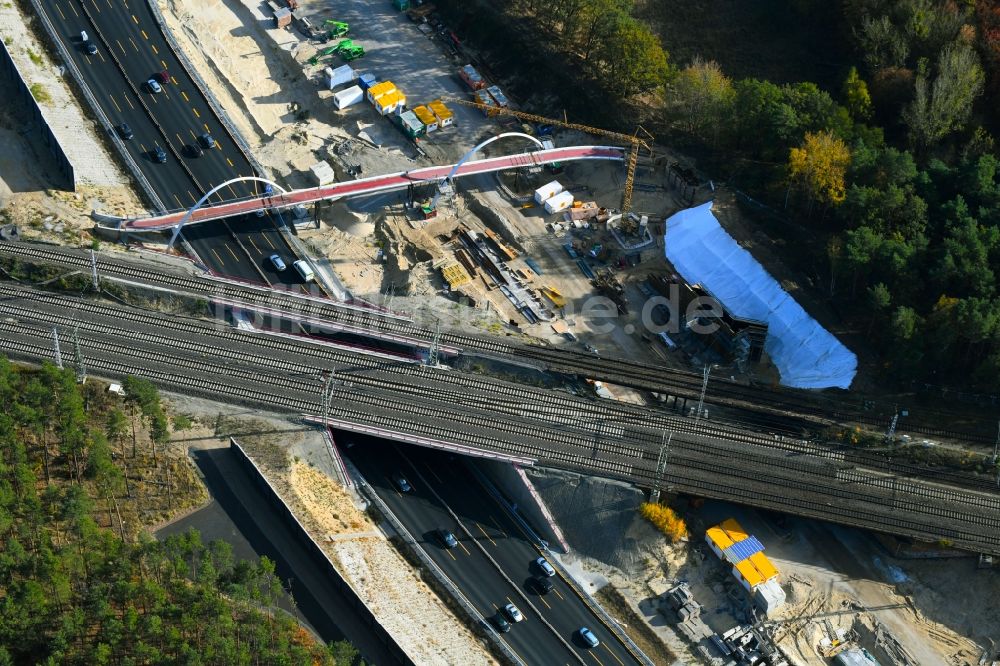 Luftbild Michendorf - Baustelle zur Sanierung des Bahn- Brückenbauwerk in Michendorf im Bundesland Brandenburg