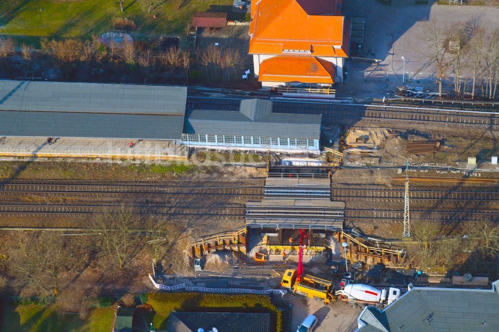 Luftbild Zepernick - Baustelle zur Sanierung des Bahn- Brückenbauwerk in Zepernick im Bundesland Brandenburg, Deutschland