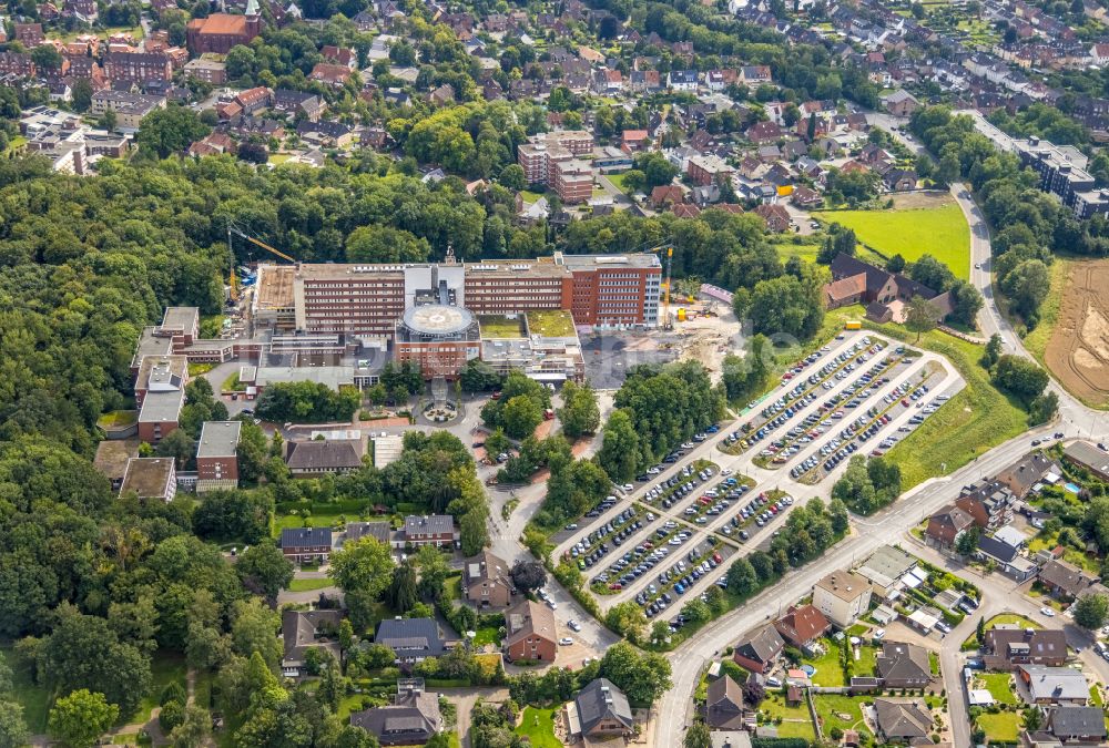 Luftaufnahme Hamm - Baustelle zur Sanierung und Erweiterung des Klinikgelände des Krankenhauses St. Barbara-Klinik Hamm-Heessen GmbH im Ortsteil Heessen in Hamm im Bundesland Nordrhein-Westfalen, Deutschland