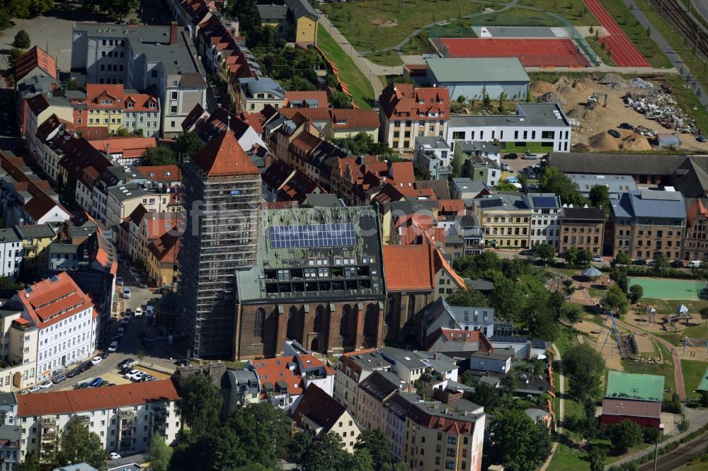 Luftaufnahme Rostock - Baustelle zur Sanierung der Nikolaikirche in Rostock im Bundesland Mecklenburg-Vorpommern