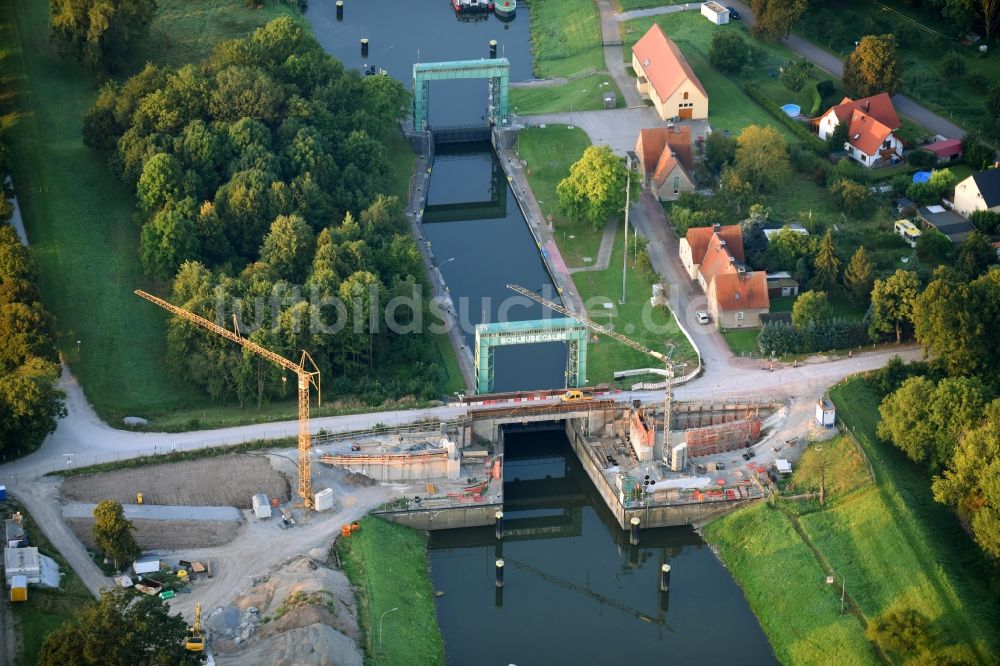 Luftbild Calbe (Saale) - Baustelle zur Sanierung der Schleusenanlagen am Ufer der Wasserstraße der Saale in Calbe (Saale) im Bundesland Sachsen-Anhalt, Deutschland