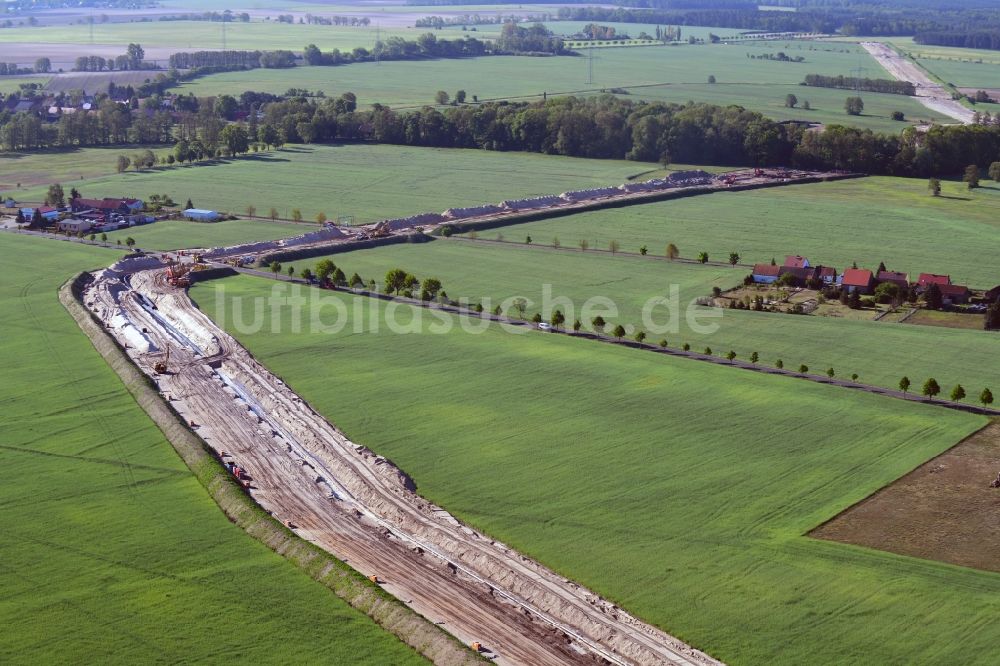 Gersdorf von oben - Baustelle zur Verlegung von Leitungs- Rohren der EUGAL Trasse bei Gersdorf im Bundesland Brandenburg, Deutschland