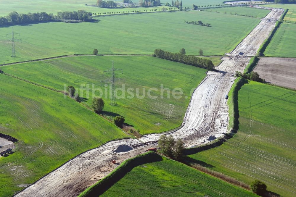 Gersdorf von oben - Baustelle zur Verlegung von Leitungs- Rohren der EUGAL Trasse bei Gersdorf im Bundesland Brandenburg, Deutschland