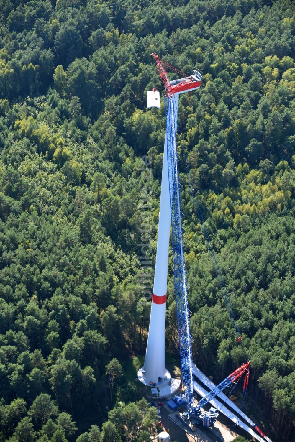 Spreenhagen von oben - Baustelle zur Windrad- Montage der ABO Wind AG in Spreenhagen im Bundesland Brandenburg