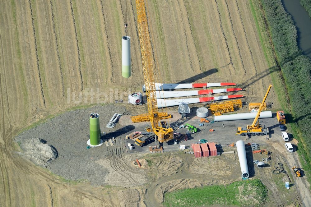 Luftaufnahme Diekhusen-Fahrstedt - Baustelle zur Windrad- Montage in Diekhusen-Fahrstedt im Bundesland Schleswig-Holstein