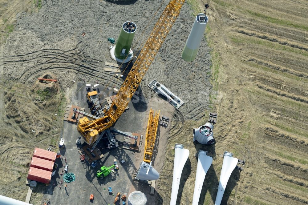 Luftbild Diekhusen-Fahrstedt - Baustelle zur Windrad- Montage in Diekhusen-Fahrstedt im Bundesland Schleswig-Holstein