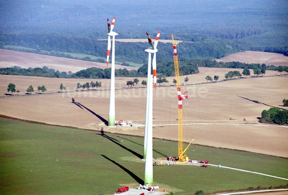 Luftaufnahme Dingelstädt - Baustelle zur Windrad- Montage in Dingelstädt im Bundesland Thüringen, Deutschland