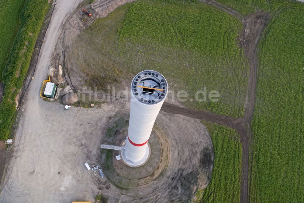 Luftbild Bardowick - Baustelle zur Windrad- Montage durch die Max Bögl Wind AG in Bardowick im Bundesland Niedersachsen, Deutschland