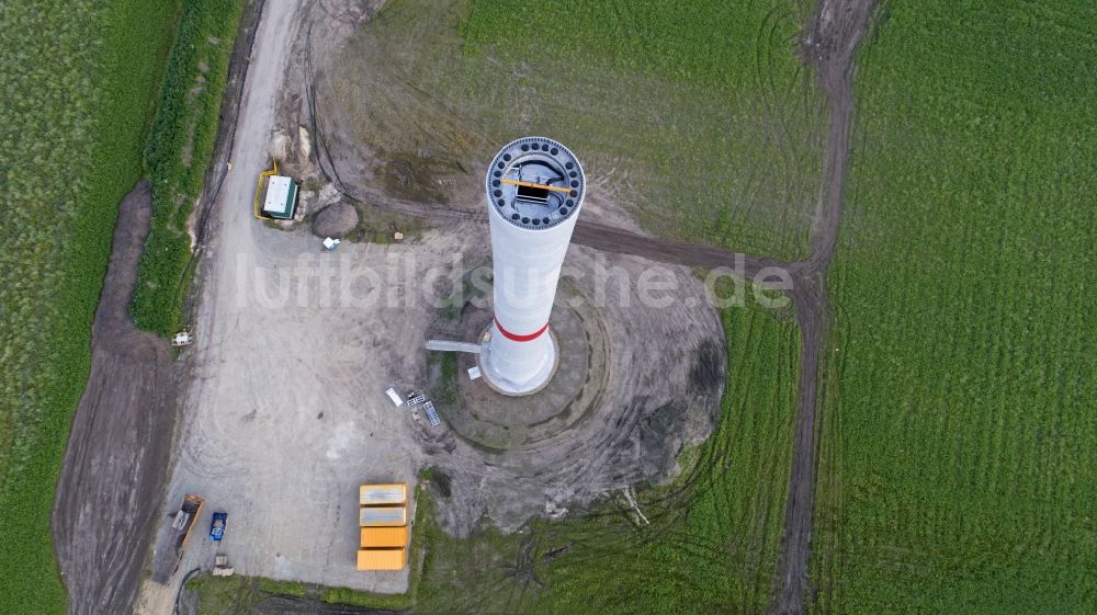 Luftaufnahme Bardowick - Baustelle zur Windrad- Montage durch die Max Bögl Wind AG in Bardowick im Bundesland Niedersachsen, Deutschland