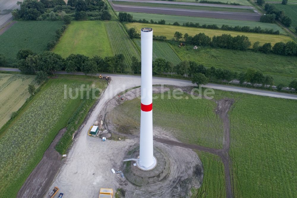 Bardowick aus der Vogelperspektive: Baustelle zur Windrad- Montage durch die Max Bögl Wind AG in Bardowick im Bundesland Niedersachsen, Deutschland