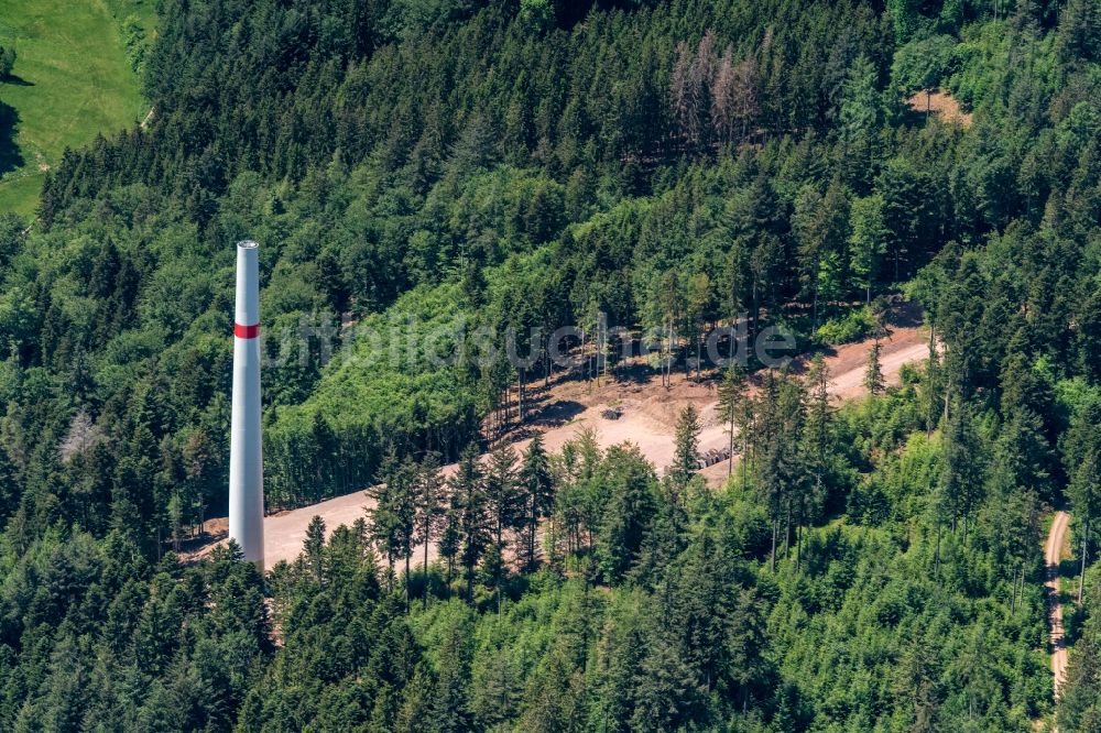 Schuttertal von oben - Baustelle zur Windrad- Montage Im Forstgebiet in der Ortenau in Schuttertal im Bundesland Baden-Württemberg, Deutschland