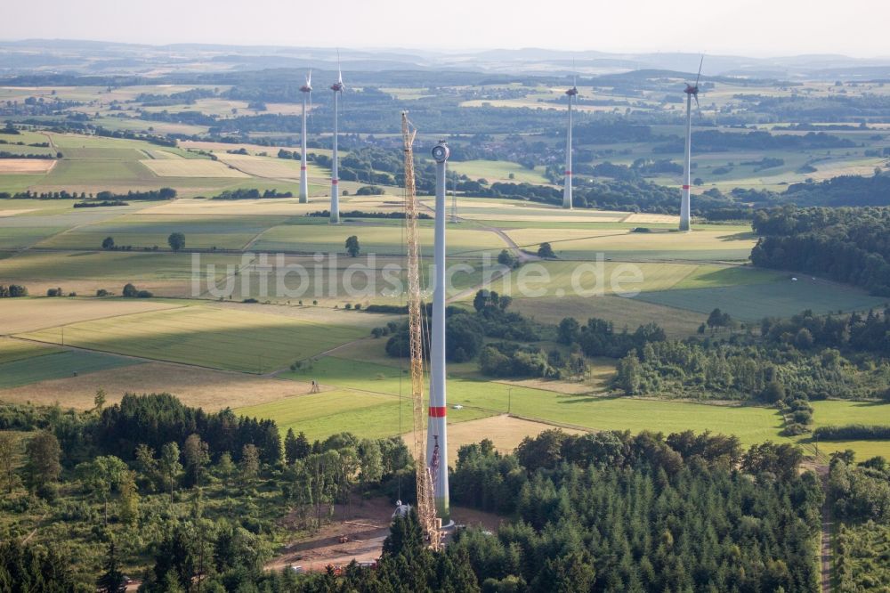 Luftaufnahme Freiensteinau - Baustelle zur Windrad- Montage in Freiensteinau im Bundesland Hessen, Deutschland