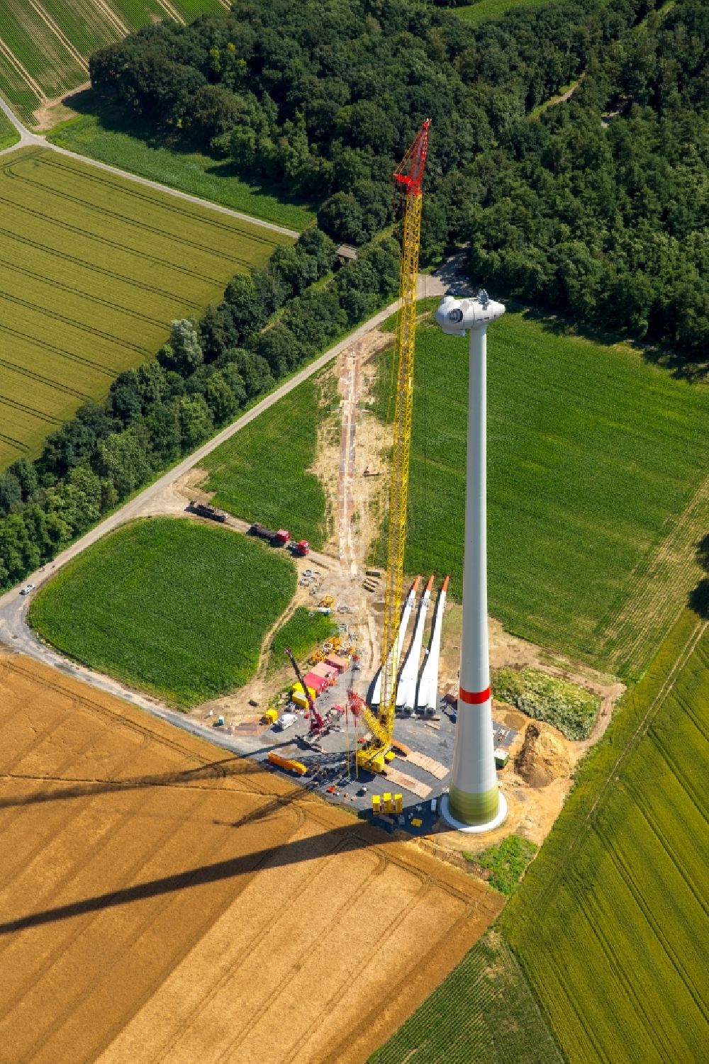 Haltern am See aus der Vogelperspektive: Baustelle zur Windrad- Montage in Haltern am See im Bundesland Nordrhein-Westfalen