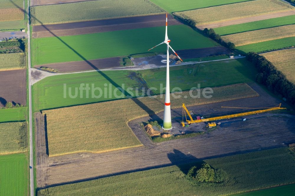 Kutenholz aus der Vogelperspektive: Baustelle zur Windrad- Montage in Kutenholz im Bundesland Niedersachsen, Deutschland