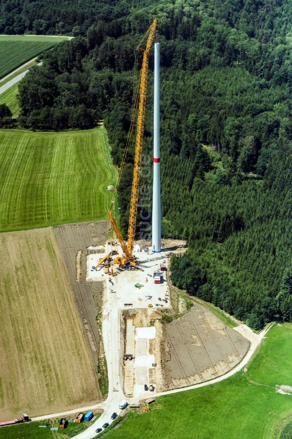 Luftaufnahme Unterschneidheim - Baustelle zur Windrad- Montage in Unterschneidheim im Bundesland Baden-Württemberg, Deutschland