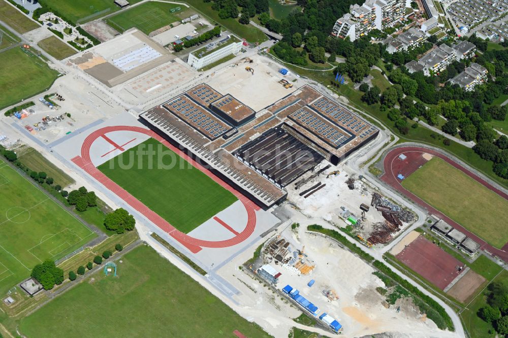 Luftaufnahme München - Baustelle zurv Sanierung des Sporthallenkomplex Zentraler Hochschulsport (ZHS) in München im Bundesland Bayern, Deutschland