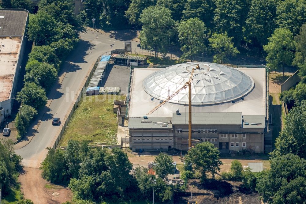 Essen aus der Vogelperspektive: Baustelle zuzm Neubau der Merkez- Moschee im ehemaligen Böhmer-Schuhlager am Bahnhof Frohnhausen in Essen im Bundesland Nordrhein-Westfalen