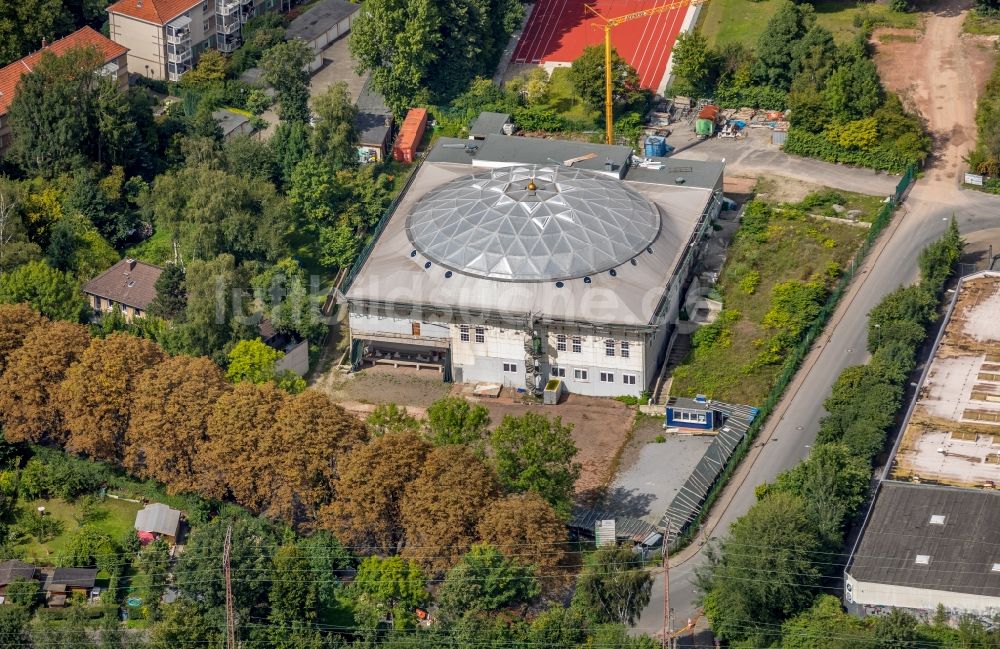 Luftaufnahme Essen - Baustelle zuzm Neubau der Merkez- Moschee im ehemaligen Böhmer-Schuhlager am Bahnhof Frohnhausen in Essen im Bundesland Nordrhein-Westfalen