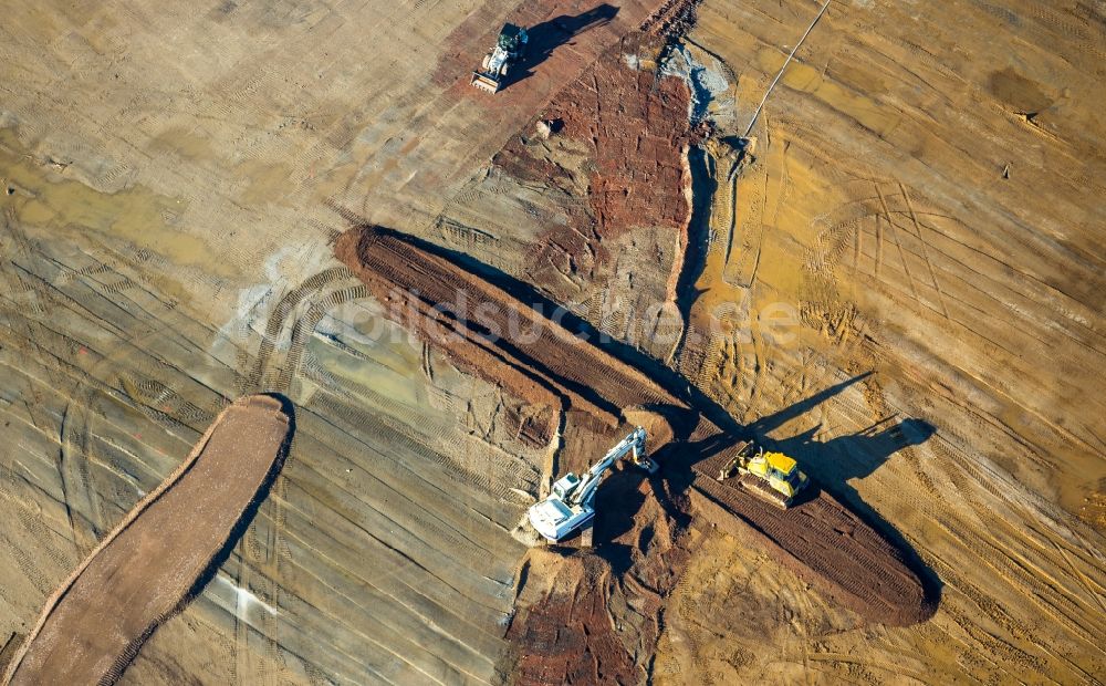 Bochum von oben - Baustelle zwischen den beiden Adam Opel AG Werken Bochum II und III im Osten von Bochum im Bundesland Nordrhein-Westfalen