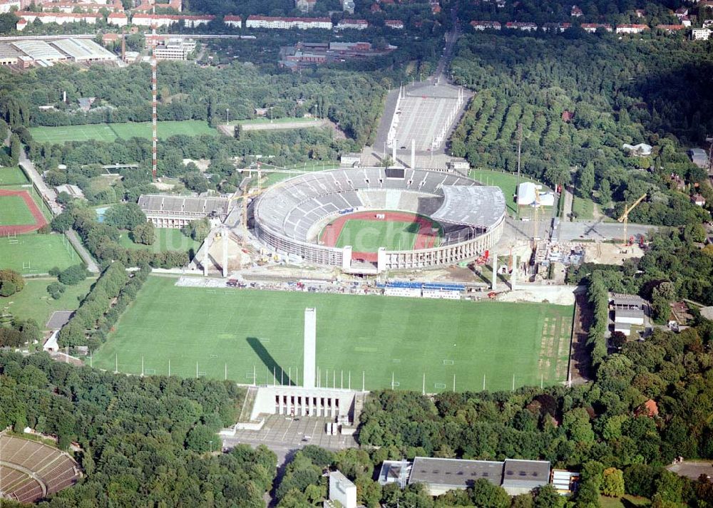 Luftaufnahme Berlin - Baustellen am Berliner Olympiastadion