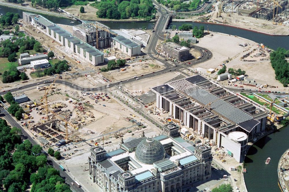 Berlin Mitte aus der Vogelperspektive: Baustellen der Bundesbauten am Marie-Elisabeth-Lüders-Haus im Berliner Regierungsviertel im Bundesland Berlin