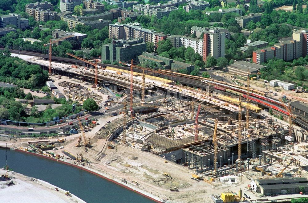 Berlin Mitte aus der Vogelperspektive: Baustellen der Bundesbauten am Marie-Elisabeth-Lüders-Haus im Berliner Regierungsviertel im Bundesland Berlin