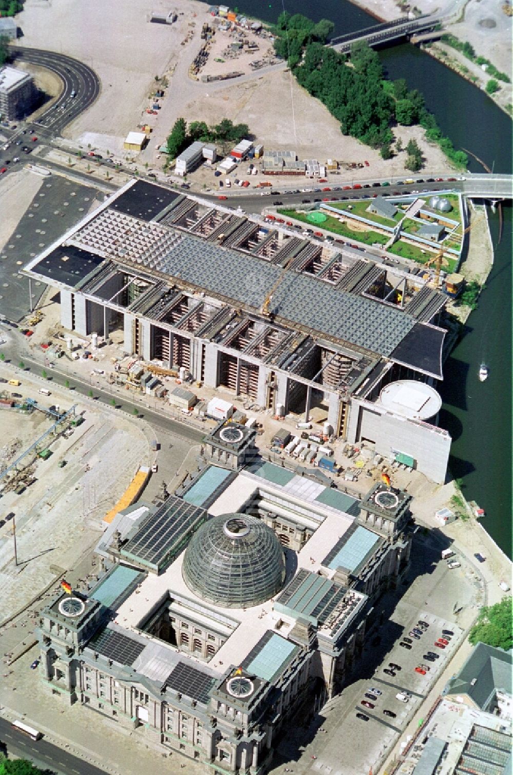 Berlin Mitte von oben - Baustellen der Bundesbauten am Marie-Elisabeth-Lüders-Haus im Berliner Regierungsviertel am Reichstag im Bundesland Berlin