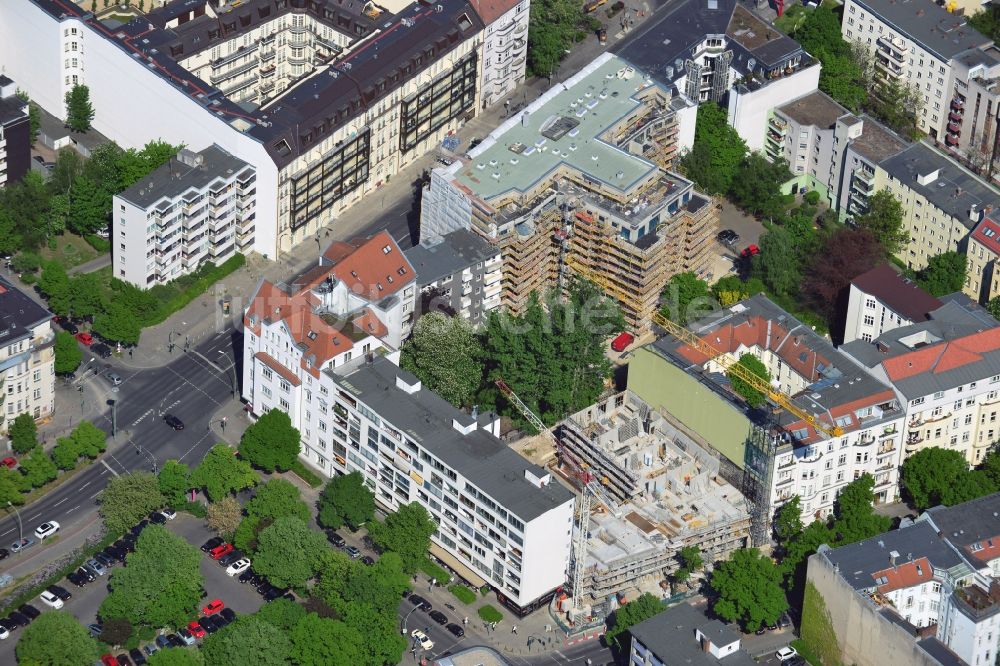 Berlin aus der Vogelperspektive: Baustellen Charlottenhöfe und Quartier Pariser Straße im Stadtteil Wilmersdorf von Berlin