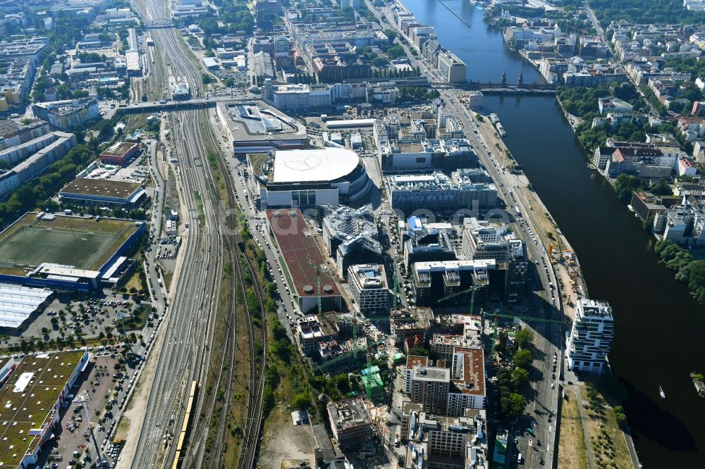 Luftbild Berlin - Baustellen auf dem Entwicklungsgebiet Anschutz- Areal im Ortsteil Bezirk Friedrichshain in Berlin, Deutschland