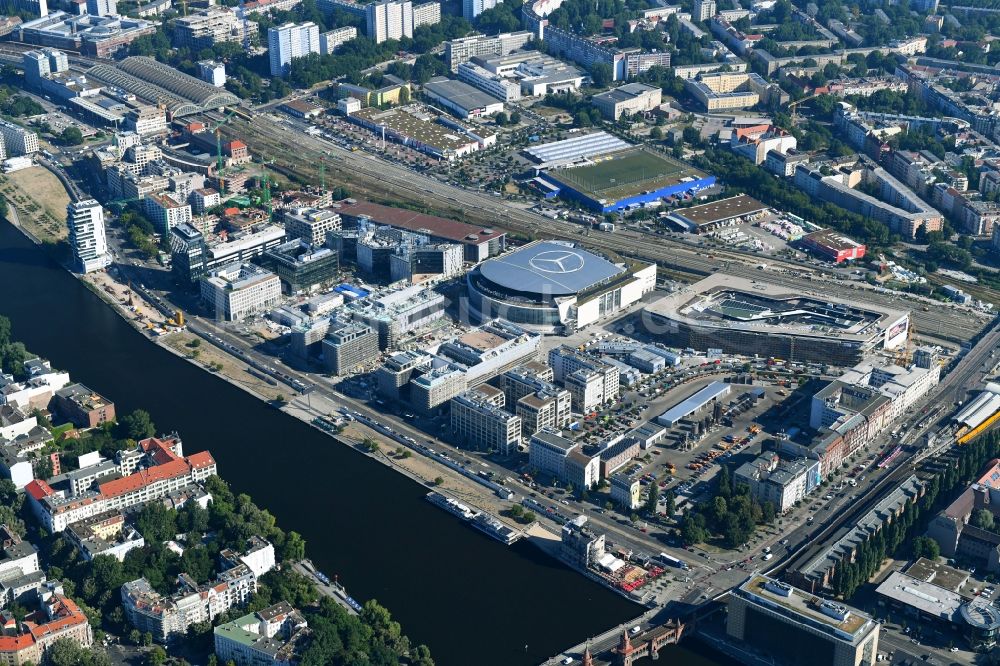 Luftbild Berlin - Baustellen auf dem Entwicklungsgebiet Anschutz- Areal im Ortsteil Bezirk Friedrichshain in Berlin, Deutschland