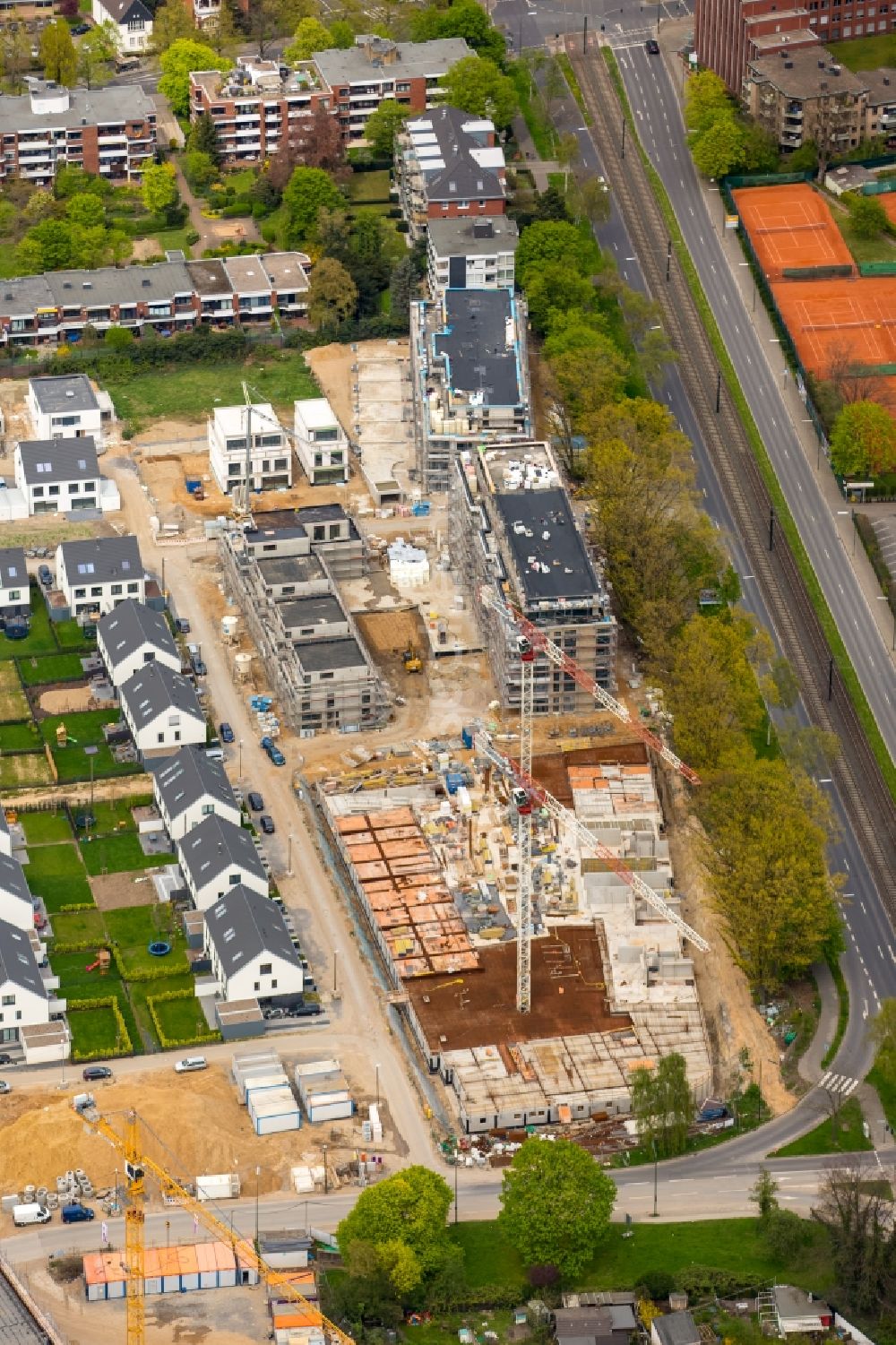 Luftbild Düsseldorf - Baustellen im Entwicklungsgebiet Gartenstadt Reitzenstein auf dem Gelände der ehemaligen Kaserne Reitzenstein in Düsseldorf im Bundesland Nordrhein-Westfalen