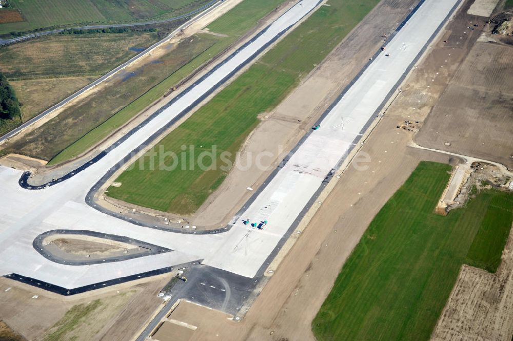 Luftbild Schönefeld bei Berlin - Baustellen am Flughafen Berlin - Schönefeld BBI