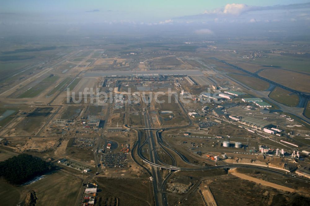 Luftaufnahme Schönefeld - Baustellen am Flughafen Berlin-Schönefeld BBI - Construction fields at Berlin-Schoenefeld Airport BBI