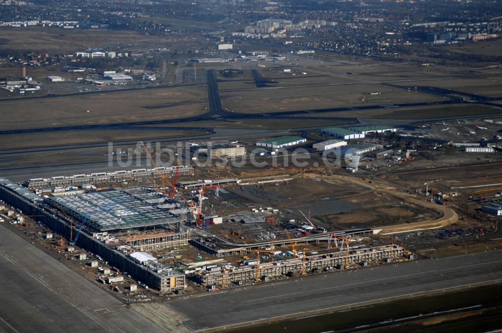 Luftaufnahme Schönefeld - Baustellen am Flughafen Berlin-Schönefeld BBI - Construction fields at Berlin-Schoenefeld Airport BBI