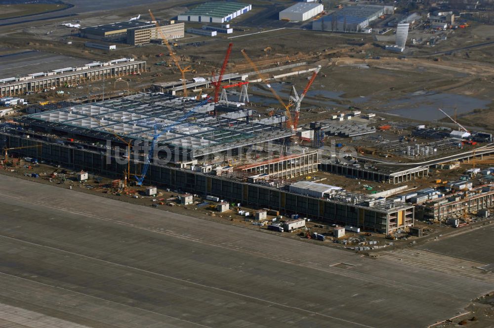 Luftaufnahme Schönefeld - Baustellen am Flughafen Berlin-Schönefeld BBI - Construction fields at Berlin-Schoenefeld Airport BBI